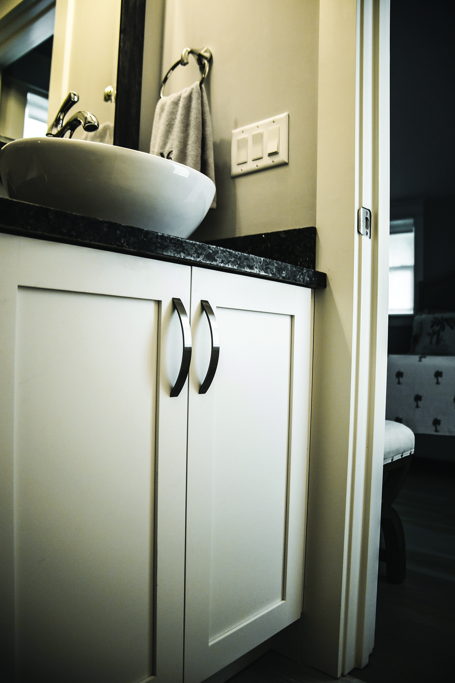 PC Wexford Ivory Sink Cabinet KB