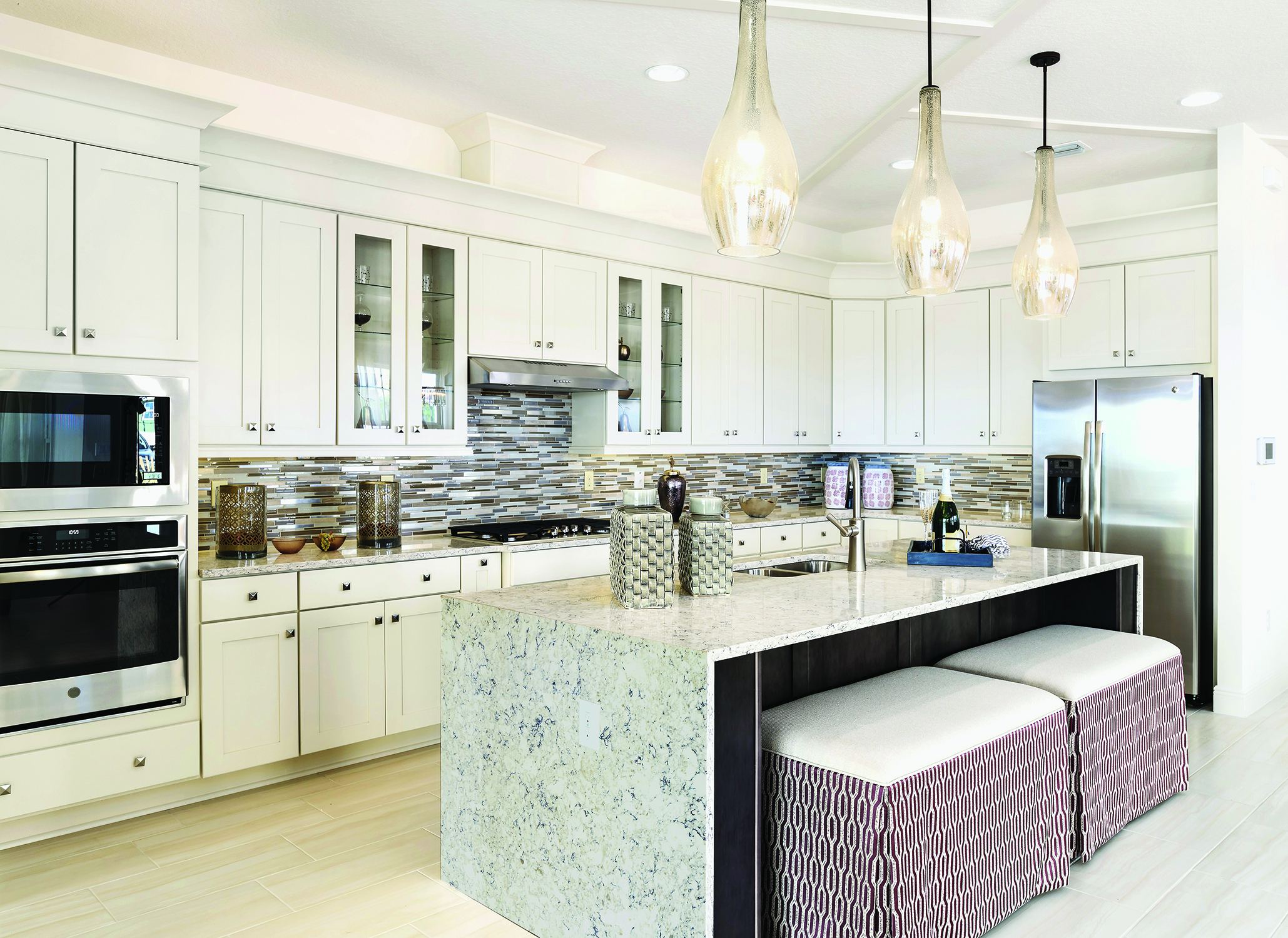 PC Wexfordmaple Ivory Kitchen1KB